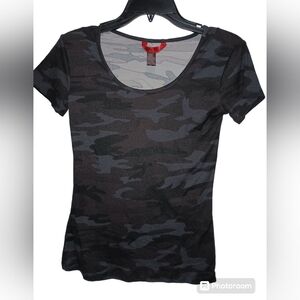 Women's camouflage tshirt